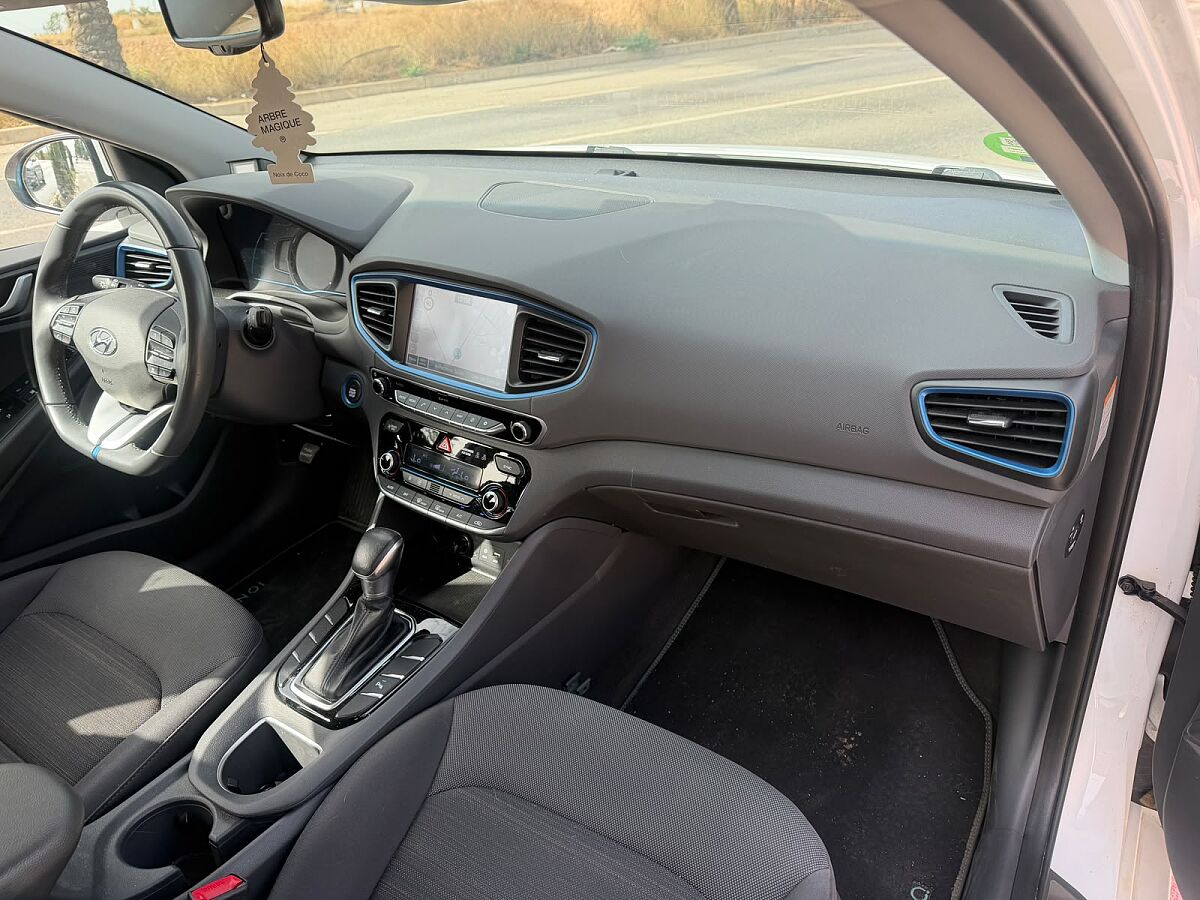 HYUNDAI IONIQ COMFORT 1.6 HEV AUTO SPANISH LHD IN SPAIN 60000 MILES SUPERB 2017